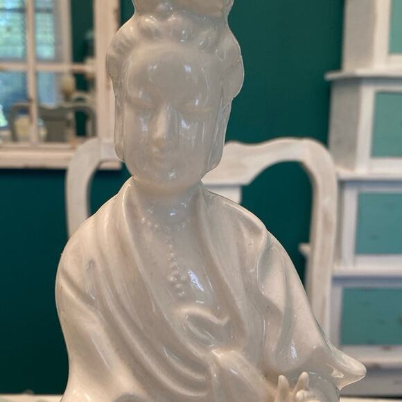 Set of Porcelain Figurines - Picture 6 of 7
